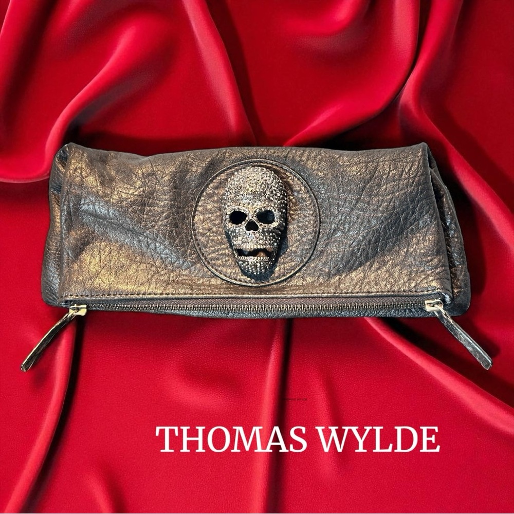 THOMAS WYLDE Barolo Crystal Skull Foldover Clutch (EUC)